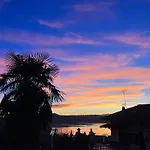Happy Days On The Lake! Hébergement de vacances Viverone